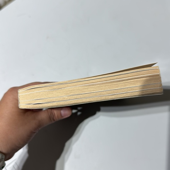 Paperback | Book | Lady Gaga Behind the Fame Book - Picture 2 of 5